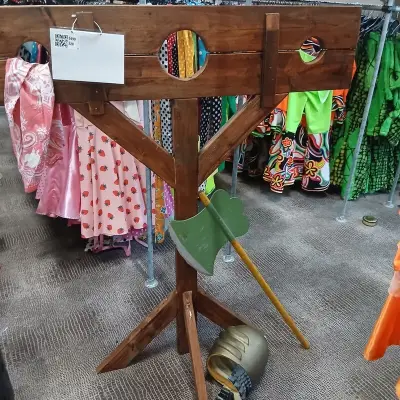 Schavot van hout – kavel bij Onlineveilingmeester, Drachten