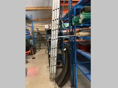 3-delige 12-treeds ladder met veiligheidsmat – kavel bij HNVI, Valkenswaard