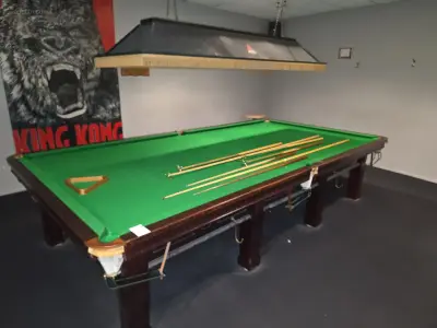12 ft Klassieke houten snookertafel BCE – kavel bij Auctim, Leuven