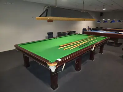 12 ft Klassieke houten snookertafel BCE – kavel bij Auctim, Leuven