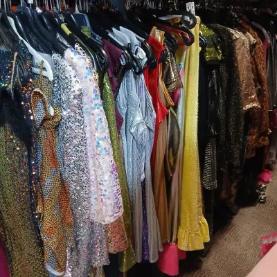 Ca. 127x Glitter disco feestkleding – kavel bij Onlineveilingmeester, Drachten