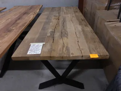 Massieve eiken tafel – kavel bij Openbare Verkopen, Wakken