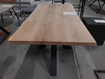 Boomstam tafel eik – kavel bij Openbare Verkopen, Wakken