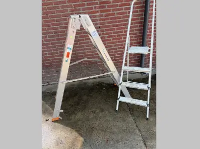 1 Trap (2 traps met 6 treden) en 1 keukentrap – kavel bij HNVI, Valkenswaard