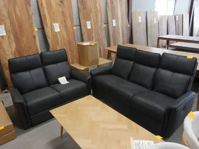 Deluxe salon – kavel bij Openbare Verkopen, Wakken