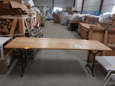 Inklapbare biertafel – kavel bij Openbare Verkopen, Wakken