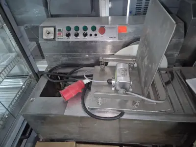 Chocolade tempereermachine met trilplaat – kavel bij Veilingwinnaar