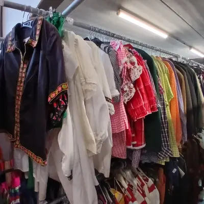 Ca. 66x Verkleedkleding Tirol feestkleding – kavel bij Onlineveilingmeester, Drachten