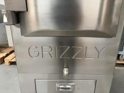 Houtskool Oven Grizzly – kavel bij Hammertime, Horeca Auction Antwerp
