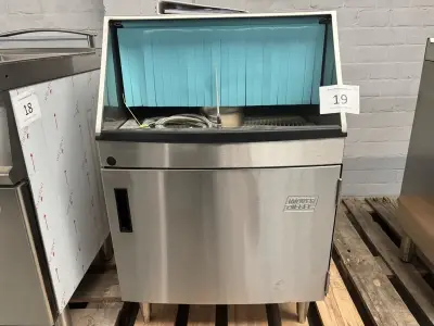 Vaatwasmachine Moyer Diebel Df M7 – kavel bij Hammertime, Horeca Auction Antwerp