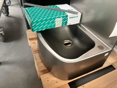 Inox Lavabo Incl Kraan Presto – kavel bij Hammertime, Horeca Auction Antwerp