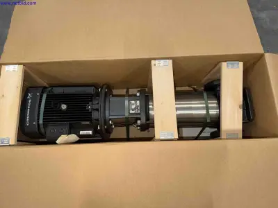 Vertical, multistage, centrifugal in-line pump Grundfos CR15-08 – kavel bij NetBid, Sint Baafs Vijve