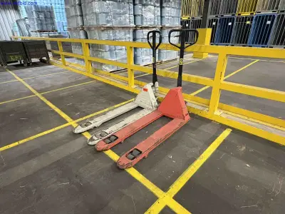 2 Hand pallet trucks – kavel bij NetBid, Sint Baafs Vijve