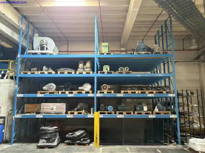 1 Set Assorted Electric Motors, Blowers and Industrial Spare Parts – kavel bij NetBid, Sint Baafs Vijve