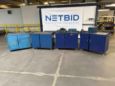 4 Mobile steel tool-storage benches – kavel bij NetBid, Sint Baafs Vijve