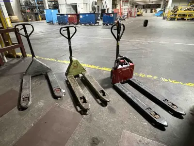 3 Pallet trucks Crown – kavel bij NetBid, Sint Baafs Vijve