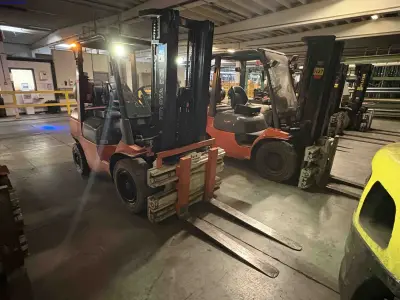 LPG counterbalance forklift truck Toyota 02-7FGF30 – kavel bij NetBid, Sint Baafs Vijve