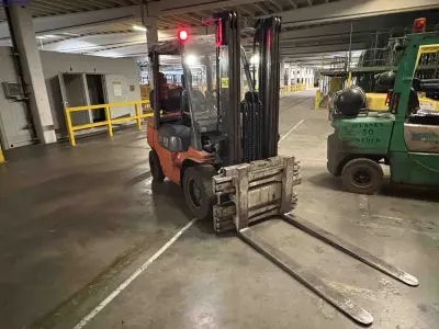 LPG counterbalance forklift truck Toyota 02-7FGF30 – kavel bij NetBid, Sint Baafs Vijve
