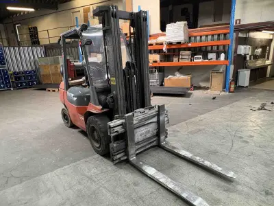 LPG counterbalance forklift truck Toyota 02-7FGF30 – kavel bij NetBid, Sint Baafs Vijve