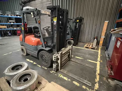 Counter Balance Fork Lift Truck Toyota 02-6FGF30 – kavel bij NetBid, Sint Baafs Vijve