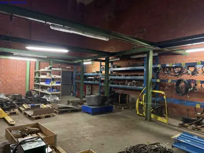 Warehouse Spare Parts for Forklifts – kavel bij NetBid, Sint Baafs Vijve