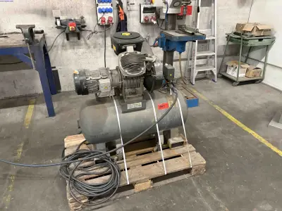 Receiver mounted air compressor Atlas Copco LT-22-15-120 – kavel bij NetBid, Roterijstraat 205-8793 Waregem