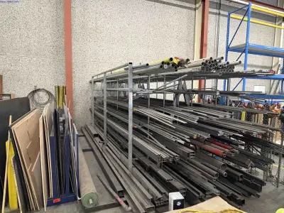 1 Set Steel stock – kavel bij NetBid, Roterijstraat 205-8793 Waregem