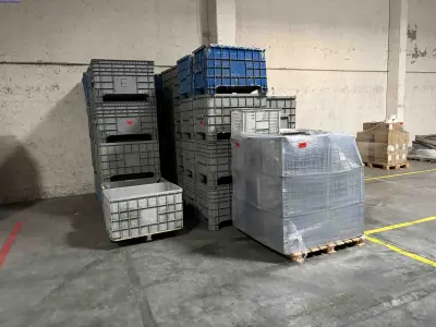 1 Set Industrial plastic boxes / pallet boxes – kavel bij NetBid, Roterijstraat 205-8793 Waregem