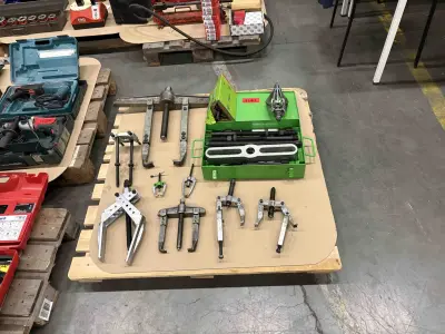 1 Set Engineering and maintenance equipment – kavel bij NetBid, Roterijstraat 205-8793 Waregem
