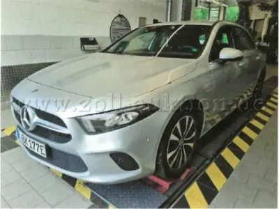 1 Mercedes Benz A 250 e – kavel bij Zoll-Auktion, Regensburg