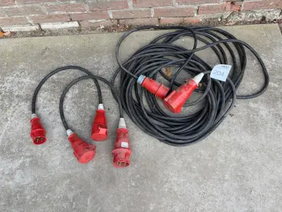380 Verlengkabel en 2 verlopen – kavel bij HNVI, Valkenswaard