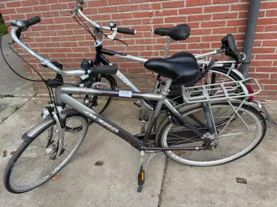 2 Fietsen Giant en Altra – kavel bij HNVI, Valkenswaard