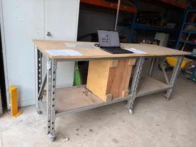 Werktafel 245 x 80 x 103 (l x b x h) – kavel bij HNVI, Valkenswaard
