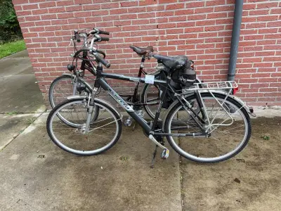 2 fietsen Carrera – kavel bij HNVI, Valkenswaard