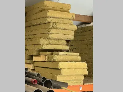 Diverse steenwol isolatiematerialen. 10 x 60/200/12 en 6 x 60/170/8 en rest stukken – kavel bij HNVI, Valkenswaard