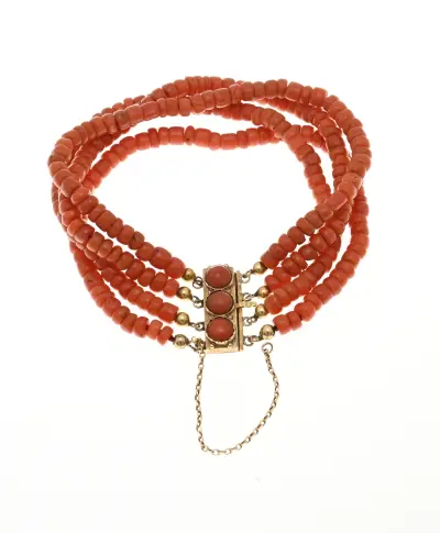 Bloedkoralen armband – kavel bij Twents Veilinghuis