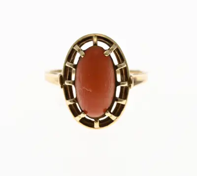 Gouden ring met bloedkoraal – kavel bij Twents Veilinghuis