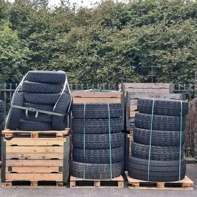 Partij diverse banden, O.a Michelin, Continental – kavel bij Domeinen Roerende Zaken, Groningen