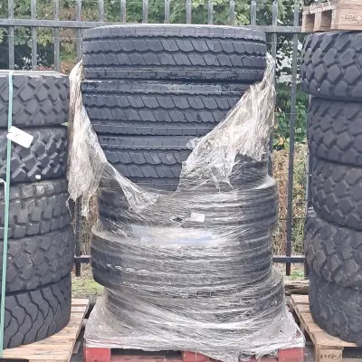 6x Vrachtwagenband, O.a Michelin, o.a X Works – kavel bij Domeinen Roerende Zaken, Groningen