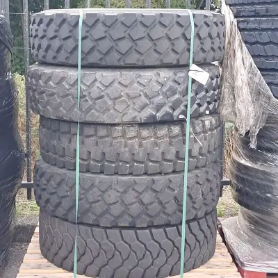 5x Vrachtwagenband, O.a Michelin, o.a XZL – kavel bij Domeinen Roerende Zaken, Groningen
