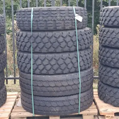 5x Vrachtwagenband, O.a Michelin, Continental, o.a XZL – kavel bij Domeinen Roerende Zaken, Groningen