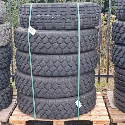 5x Vrachtwagenband, O.a Michelin, o.a XZL – kavel bij Domeinen Roerende Zaken, Groningen