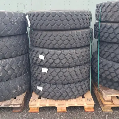 5x Vrachtwagenband, O.a Michelin, o.a XZL – kavel bij Domeinen Roerende Zaken, Groningen