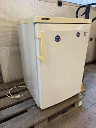 Koelkast, Liebherr, Premium KTe 1740 Index 24A/001, wit/crème, elektronische regeling – 90 W – kavel bij Onlineveilingmeester, Hoogeveen