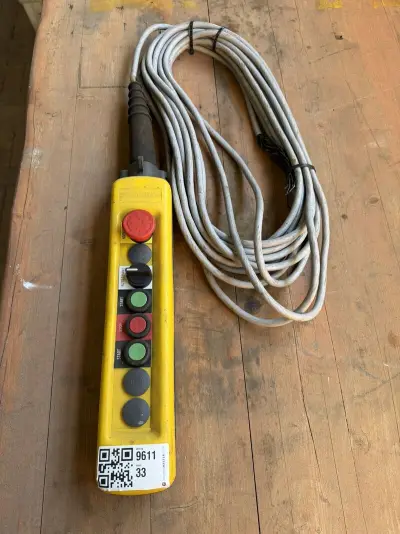 Bedieningspendel, Schneider Electric, XAC-A 08, geel, IP65 – met kabel – kavel bij Onlineveilingmeester, Hoogeveen