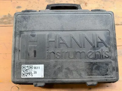 Digitale pH-meter in koffer, Hanna Instruments, HI 991001, zwart, met meetsonde en koffer – kavel bij Onlineveilingmeester, Hoogeveen