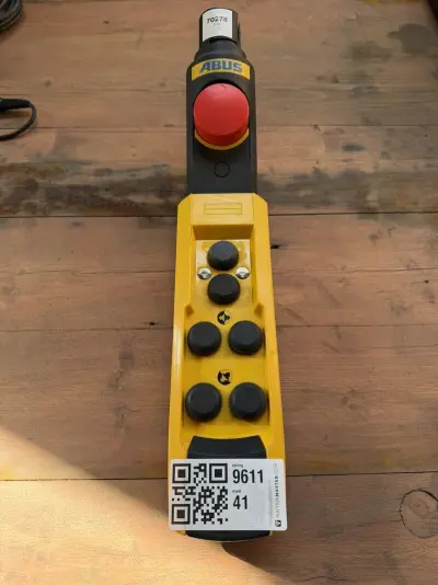 Hangbediening met noodstop, Abus, HT 611-S, geel/zwart, IP65 – kavel bij Onlineveilingmeester, Hoogeveen