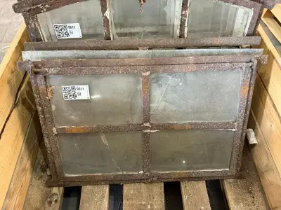 3x Stalraam, vast en uitklapbaar, Historisch, wit/roest, 60 x 40 cm – kavel bij Onlineveilingmeester, Hoogeveen