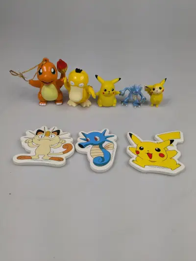 Set van 5 Pokémon figuurtjes en 3 stickers – kavel bij De Kringwinkel, Sint-Niklaas