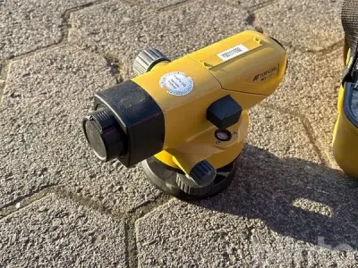 Nivelliergerät / Baunivellier TOPCON MX1291 – kavel bij Blinto, Voerde